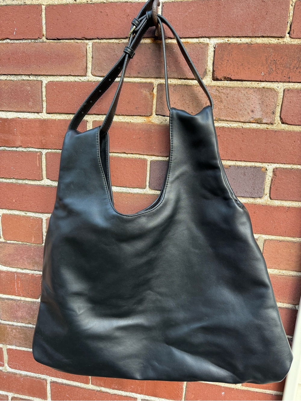 Classic Black Leather Shoulder Bag - Women